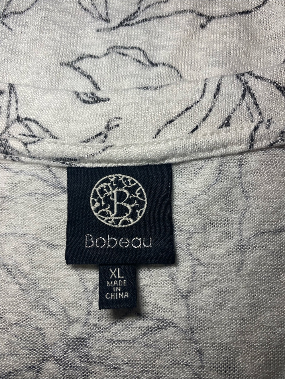 bobeau Light Gray Floral V-Neck Short Sleeve Tunic - Picture 7 of 11